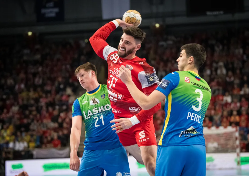 SUMMARY: Draw in MOTW; Barça and Veszprém stay top of group