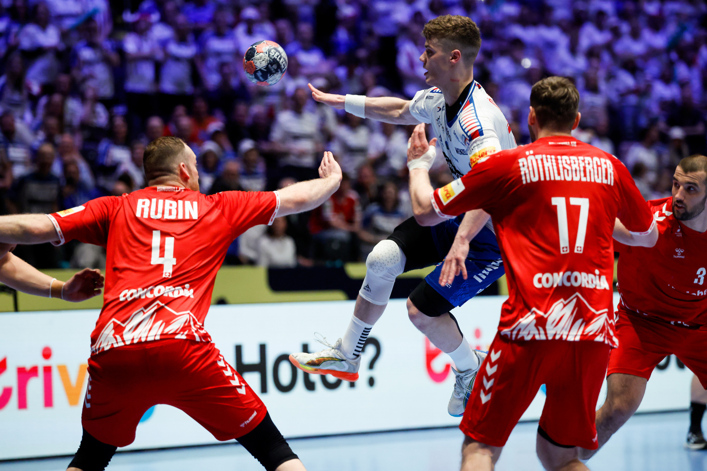 Faroe Islands snatch late draw in thriller vs Switzerland