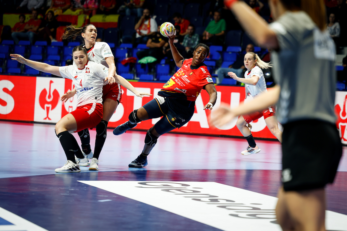 Gassama face club coach in crunch match at EHF EURO