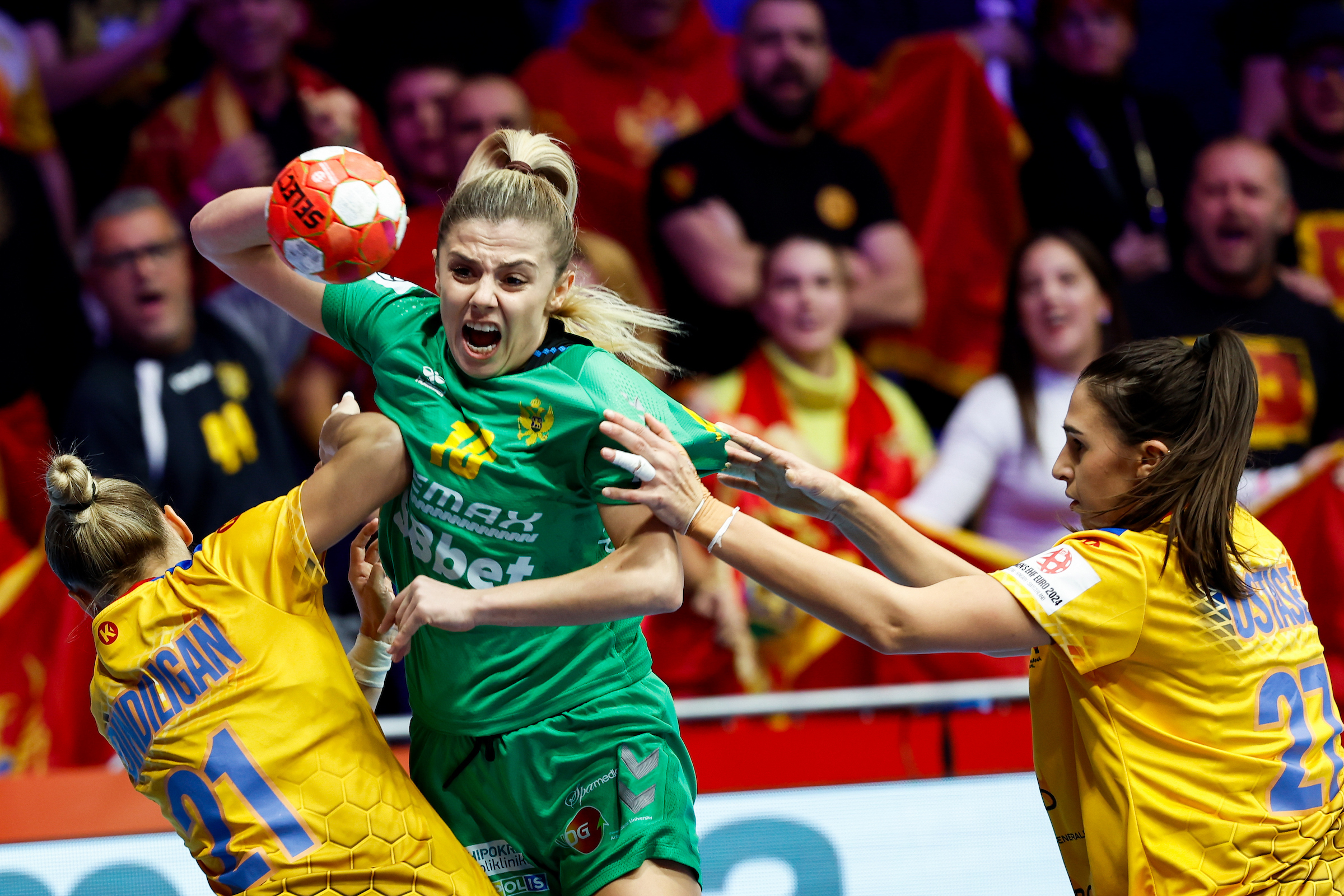 Montenegro hold on for victory over Romania