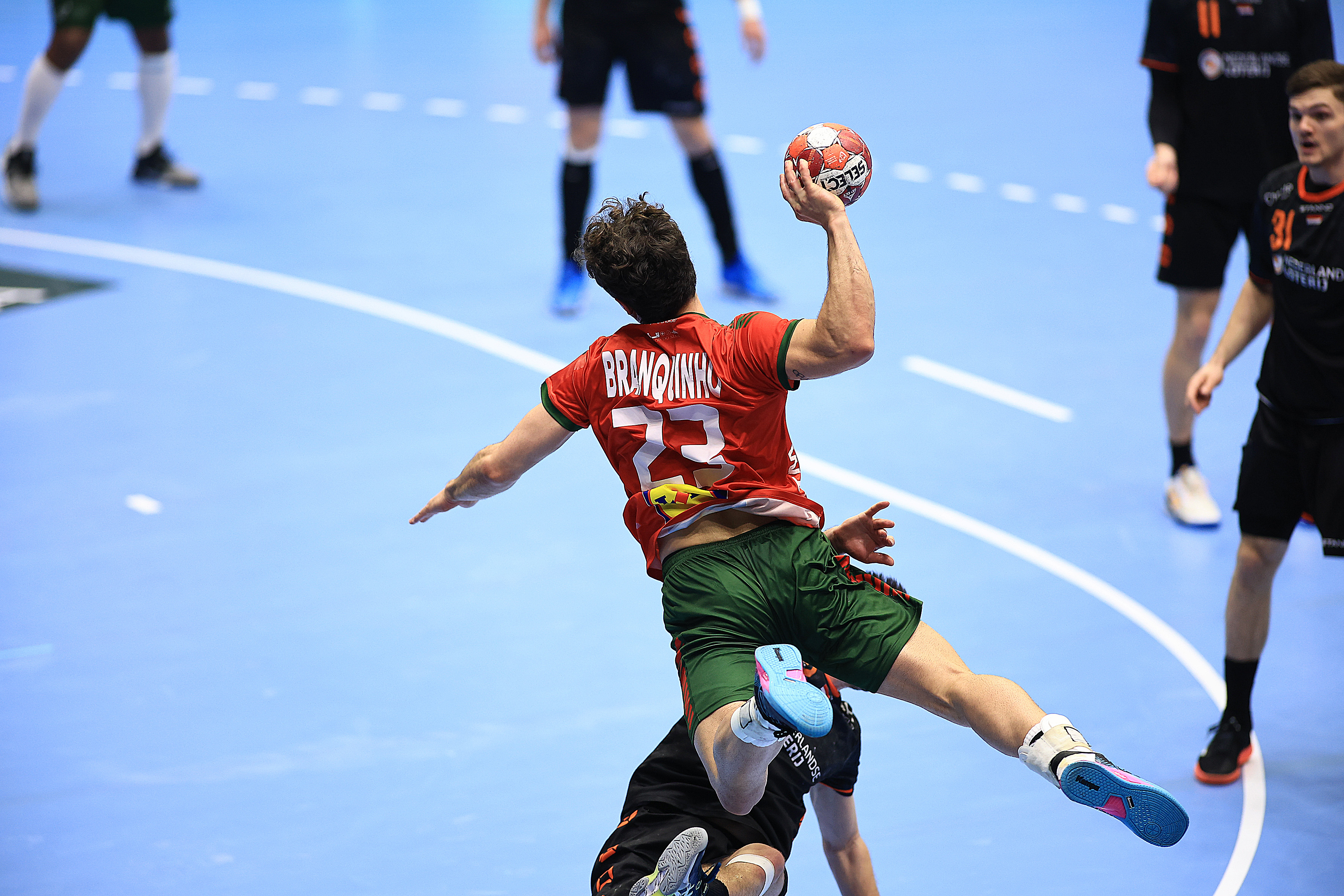 Crunch clashes to decide World Championship spots