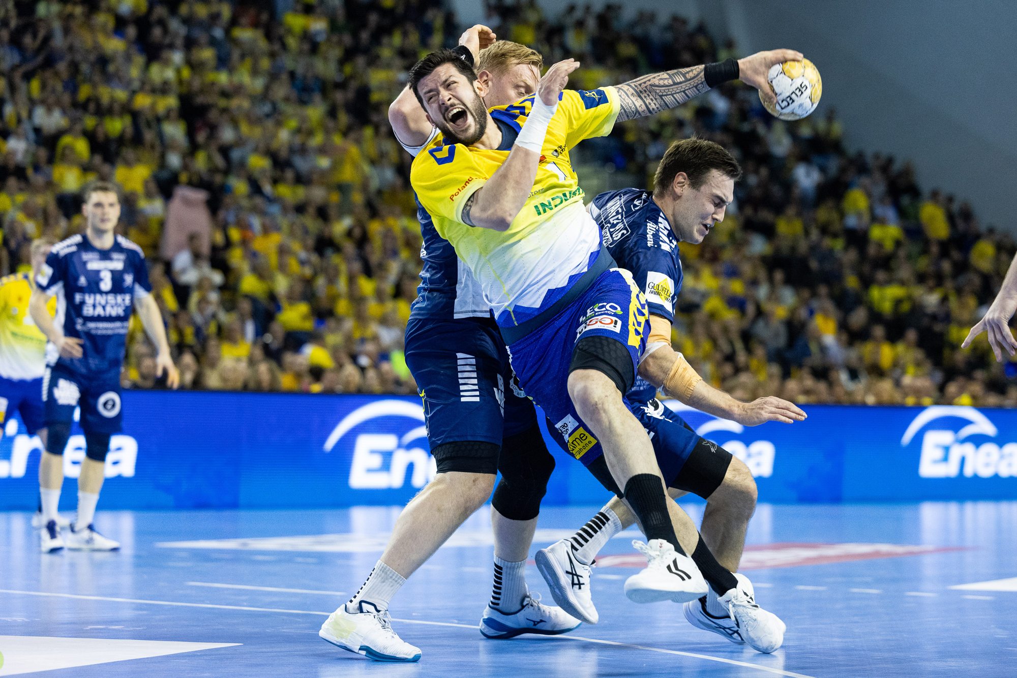 Summary: Kielce, MHB, Veszprém and PSG join quarter-finals
