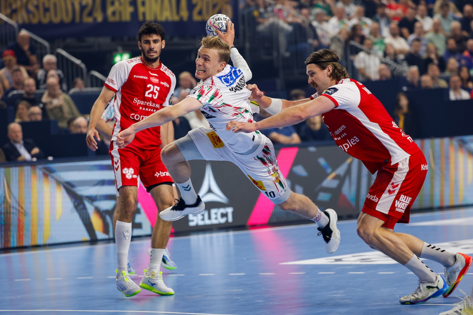 Magdeburg dominate Aalborg to finish season on a high