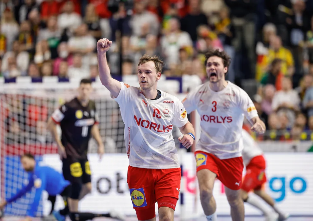 German trophy dream ends; Denmark back to final