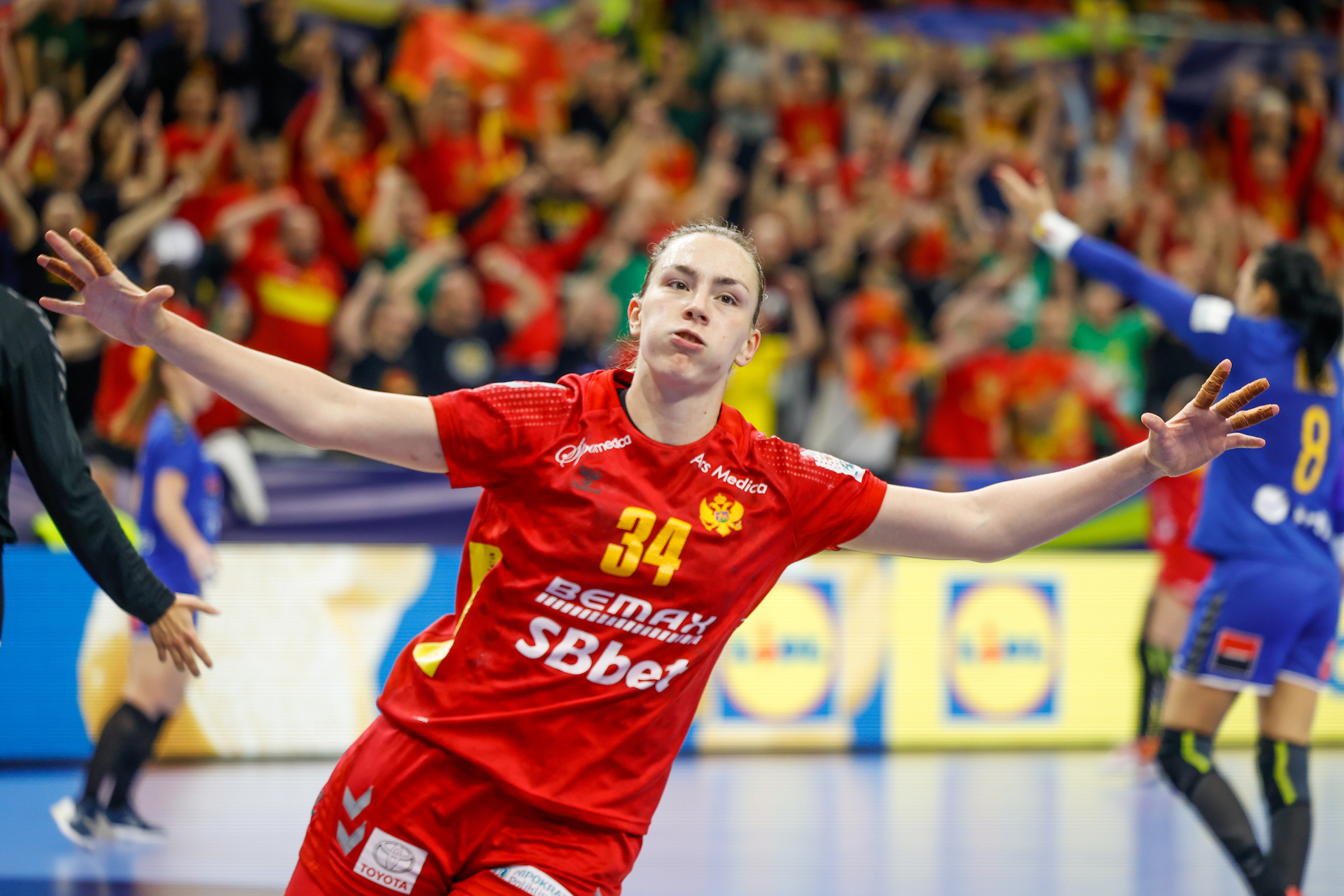 Montenegro eliminate three teams from the semi-final race