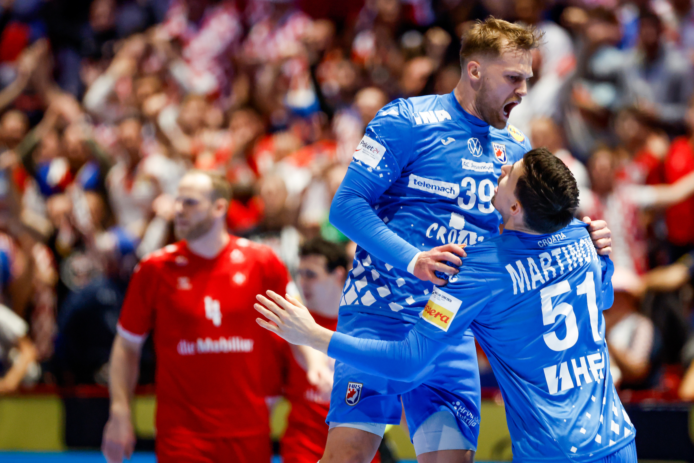 Croatia heat up semi-final race with second main round win