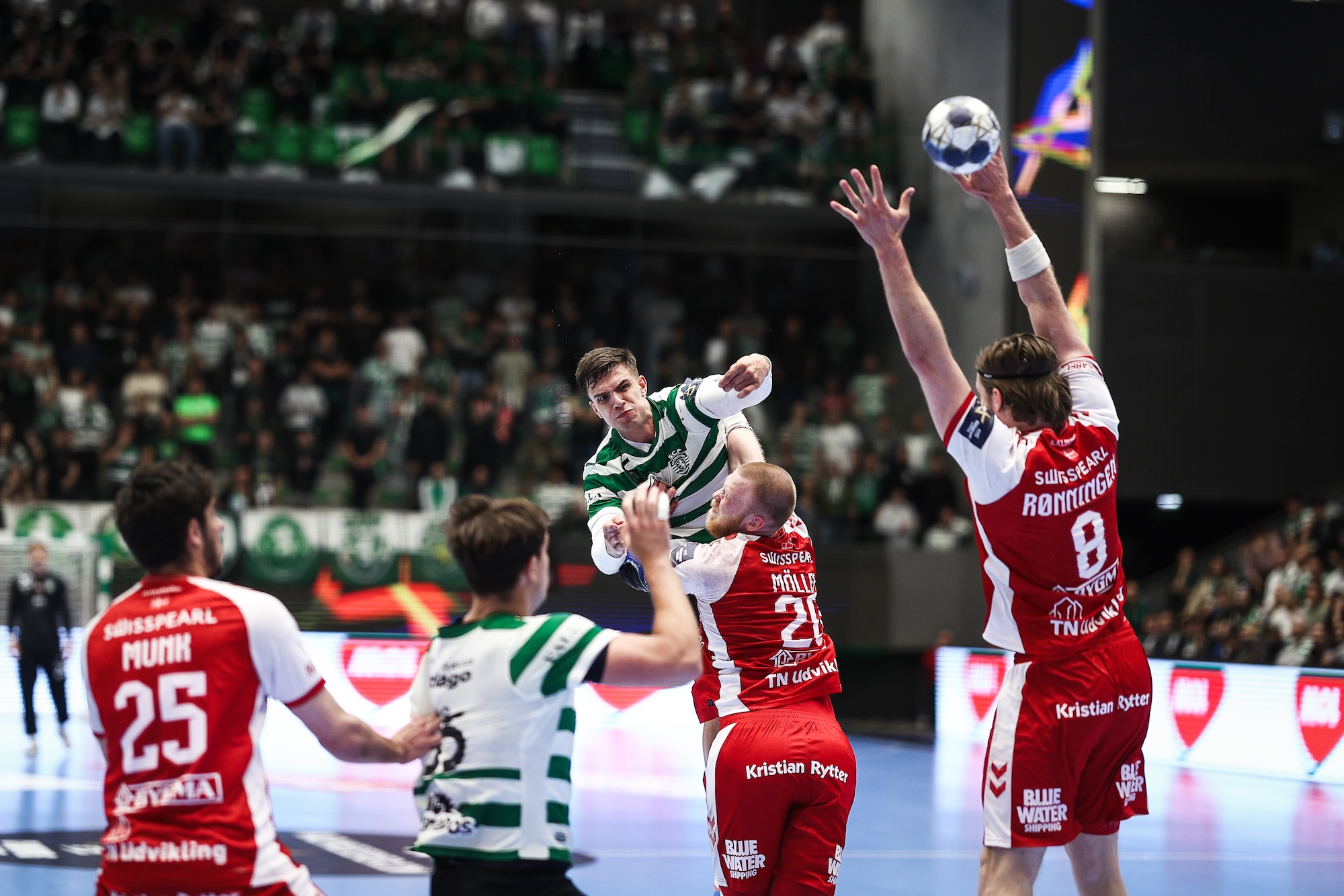 Juul buzzer beater levels high-speed thriller in Lisbon