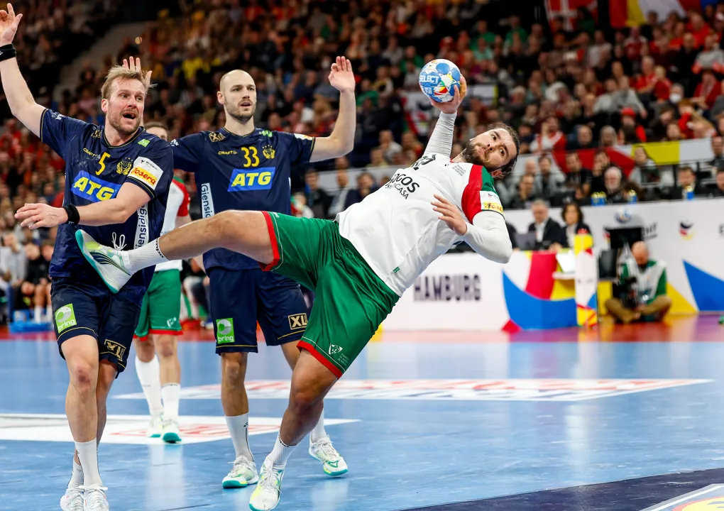 Race on in group II for last ticket to Cologne