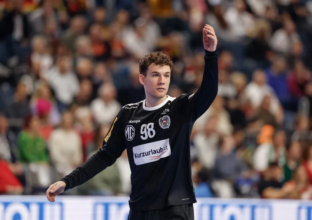 Austria in seventh heaven with another win to throw off main round