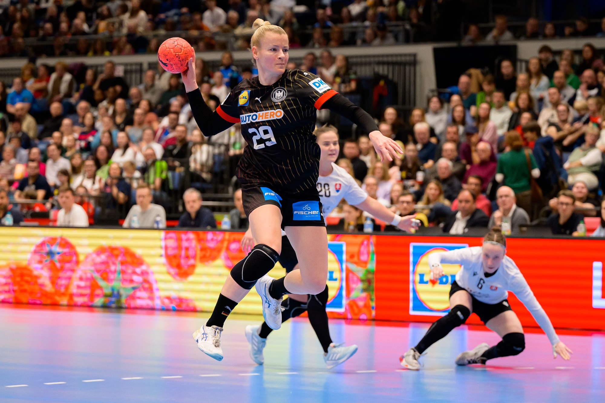 Six Thursday matches wrap up round 1 of qualifiers