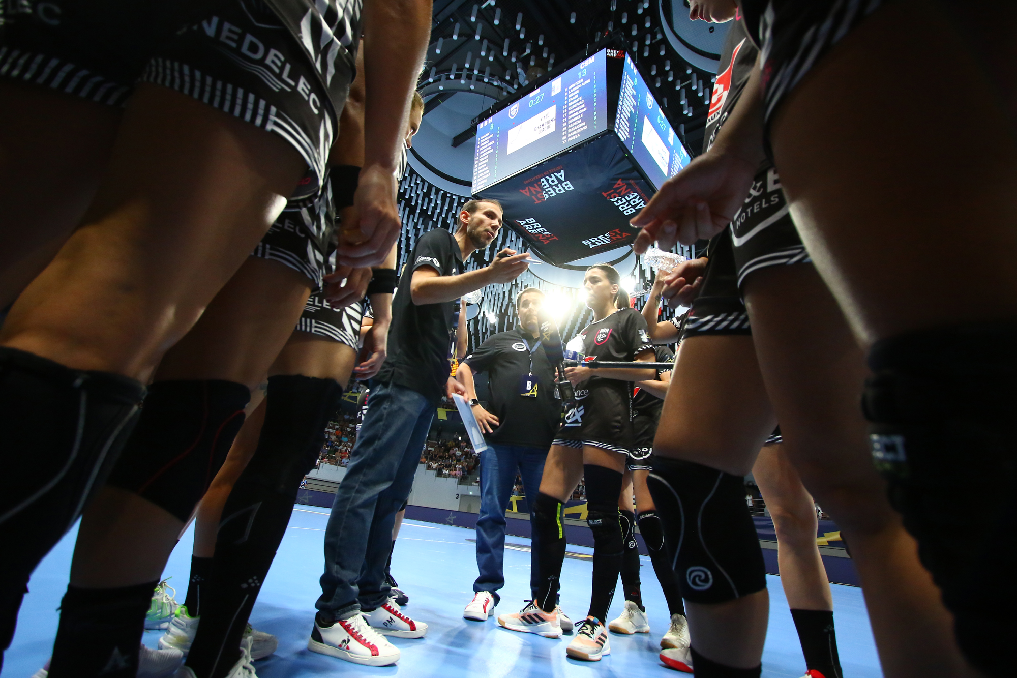 Four sides want to keep their clean sheet