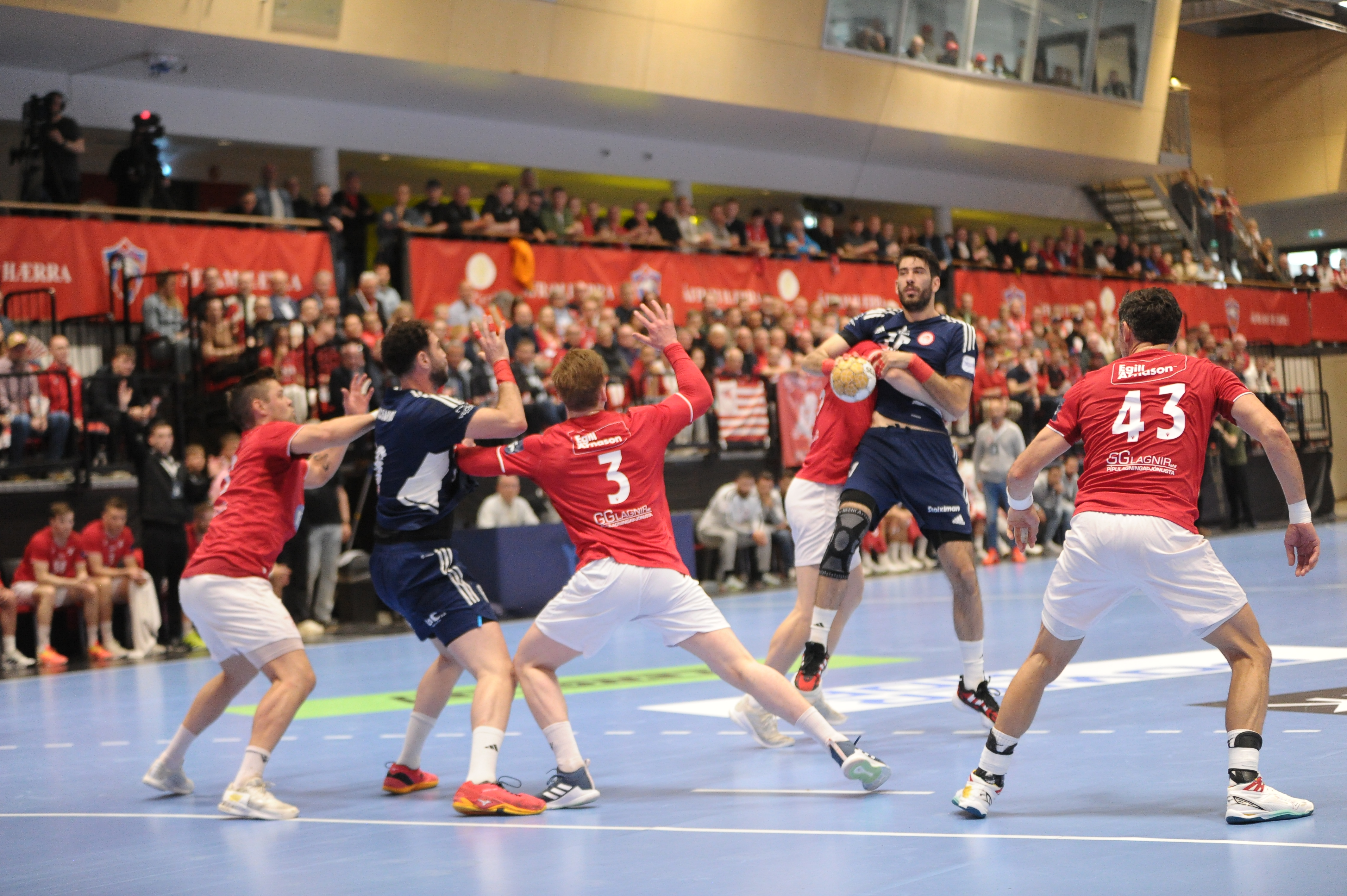 Valur secure a decent lead ahead of the showdown in Greece 