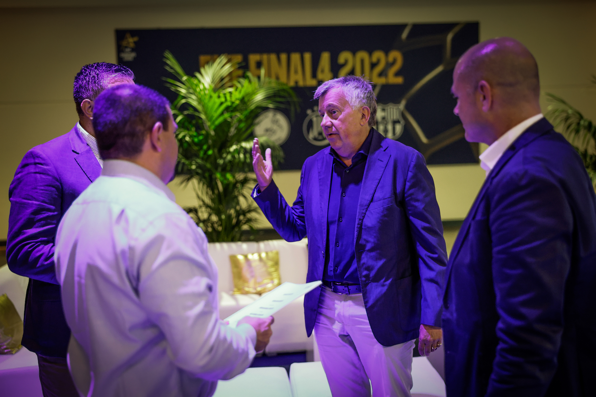 How handball can combine the real and the digital worlds