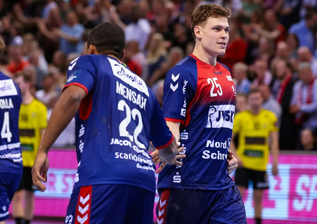 Flensburg concede first home loss, but make it to EHF Finals