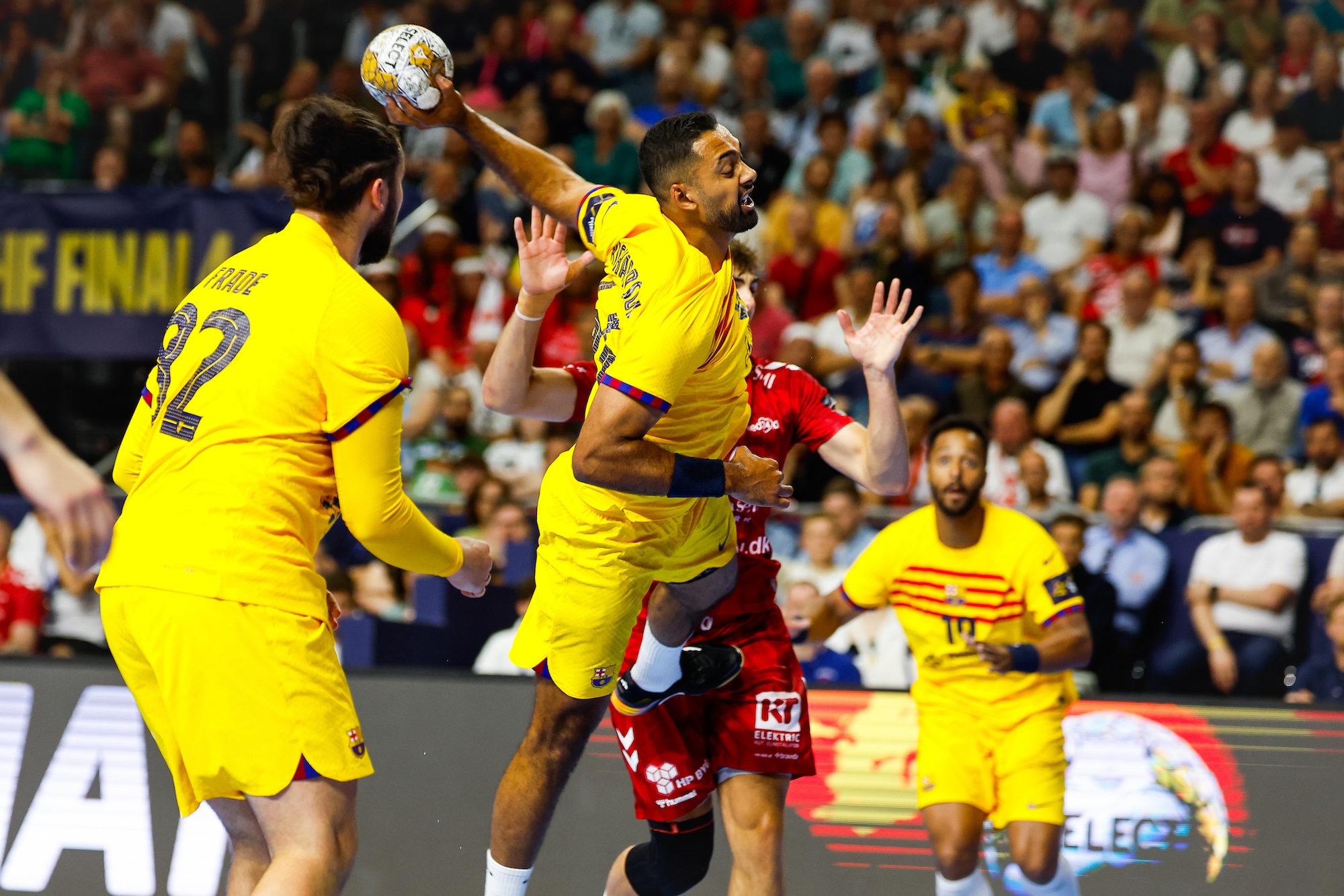 Melvyn Richardson awarded TruckScout24 EHF FINAL4 MVP