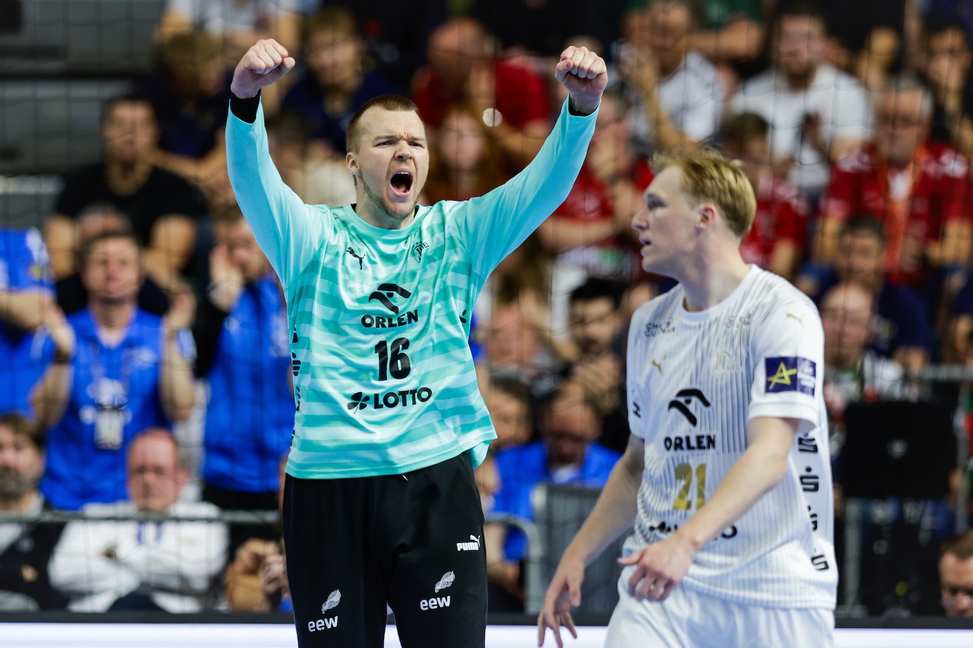 Kiel resist Magdeburg comeback to take third place