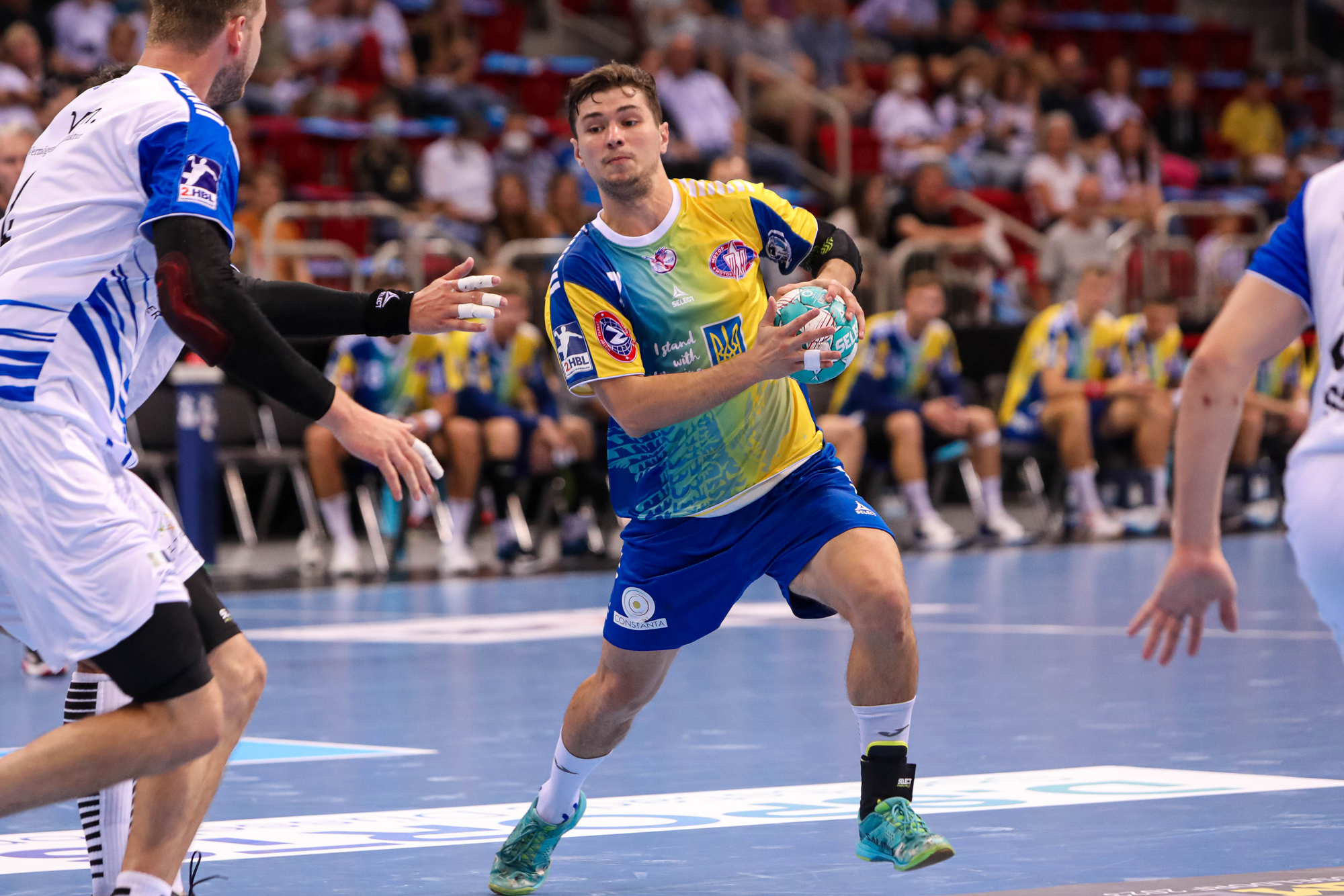 Motor flying Ukrainian flag high in European League debut