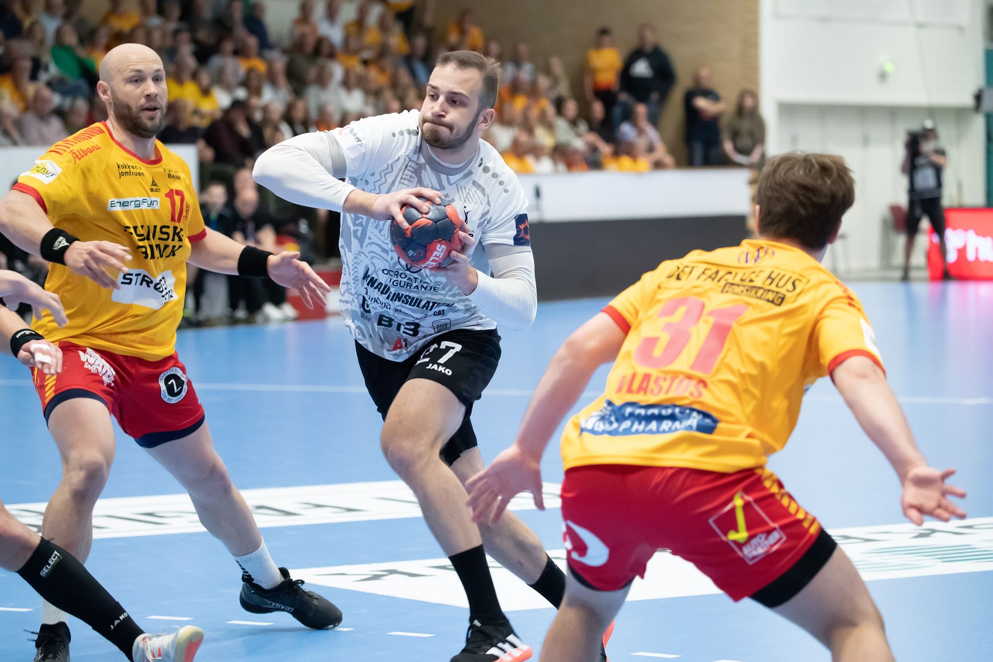 How to follow the EHF Finals Men